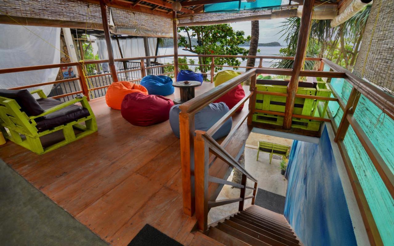 Palm Leaf Surf Cafe 호텔 갈레 외부 사진